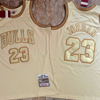 Bulls 23 Michael Jordan Cream 1997-98 Hardwood Classics Jersey Mixiu